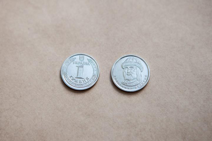ЦБ РФ с 3 мая выпустит в обращение памятную серебряную монету номиналом 3 рубля серии «На страже Отечества»
